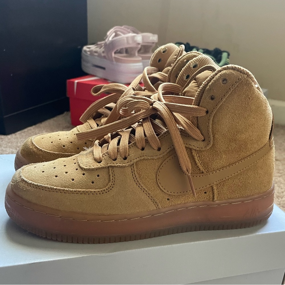 Air Force 1 High LV8 3